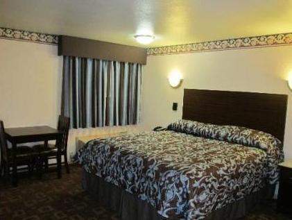 Motel Americas Value Heights At I-45 2*