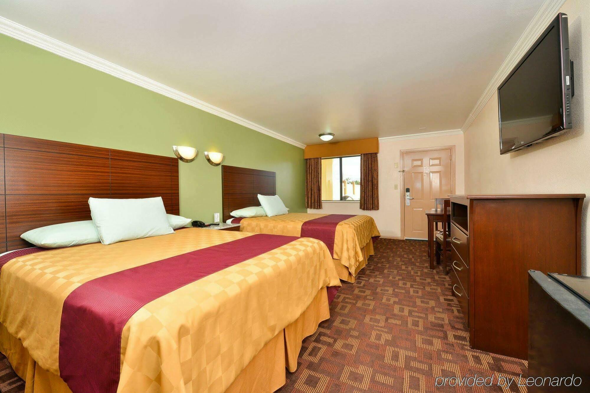 Americas Value Heights At I-45 Motel Houston